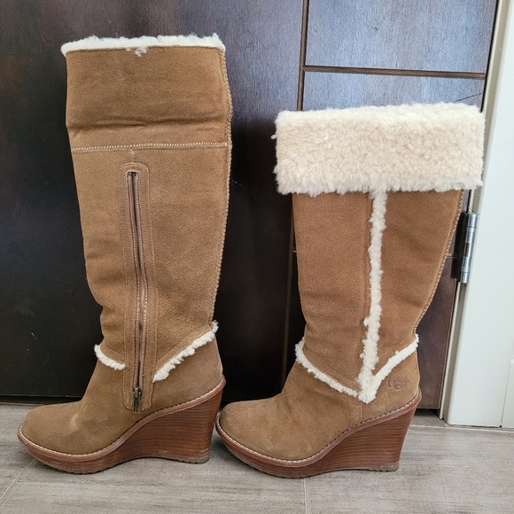 EUC UGG Wedge Boots - Picture 2 of 6